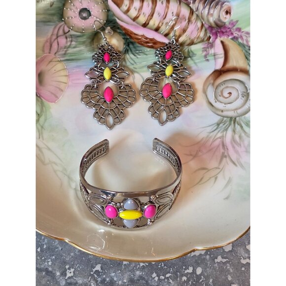 Bohemian Style Silver Tone Cuff Bracelet & Earrings Set - Picture 2 of 6